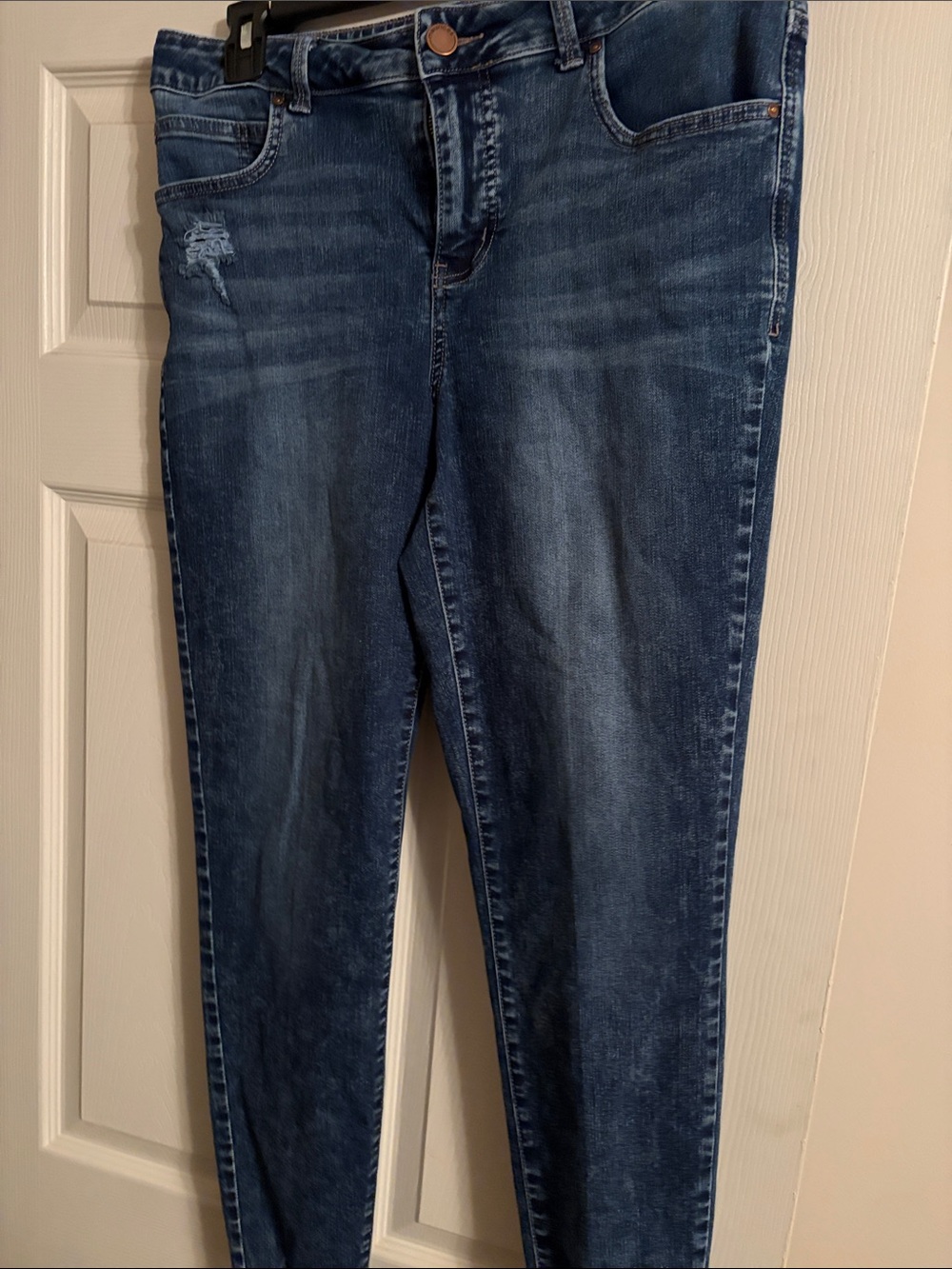 Maurices Indigo Fade Skinny Jeans